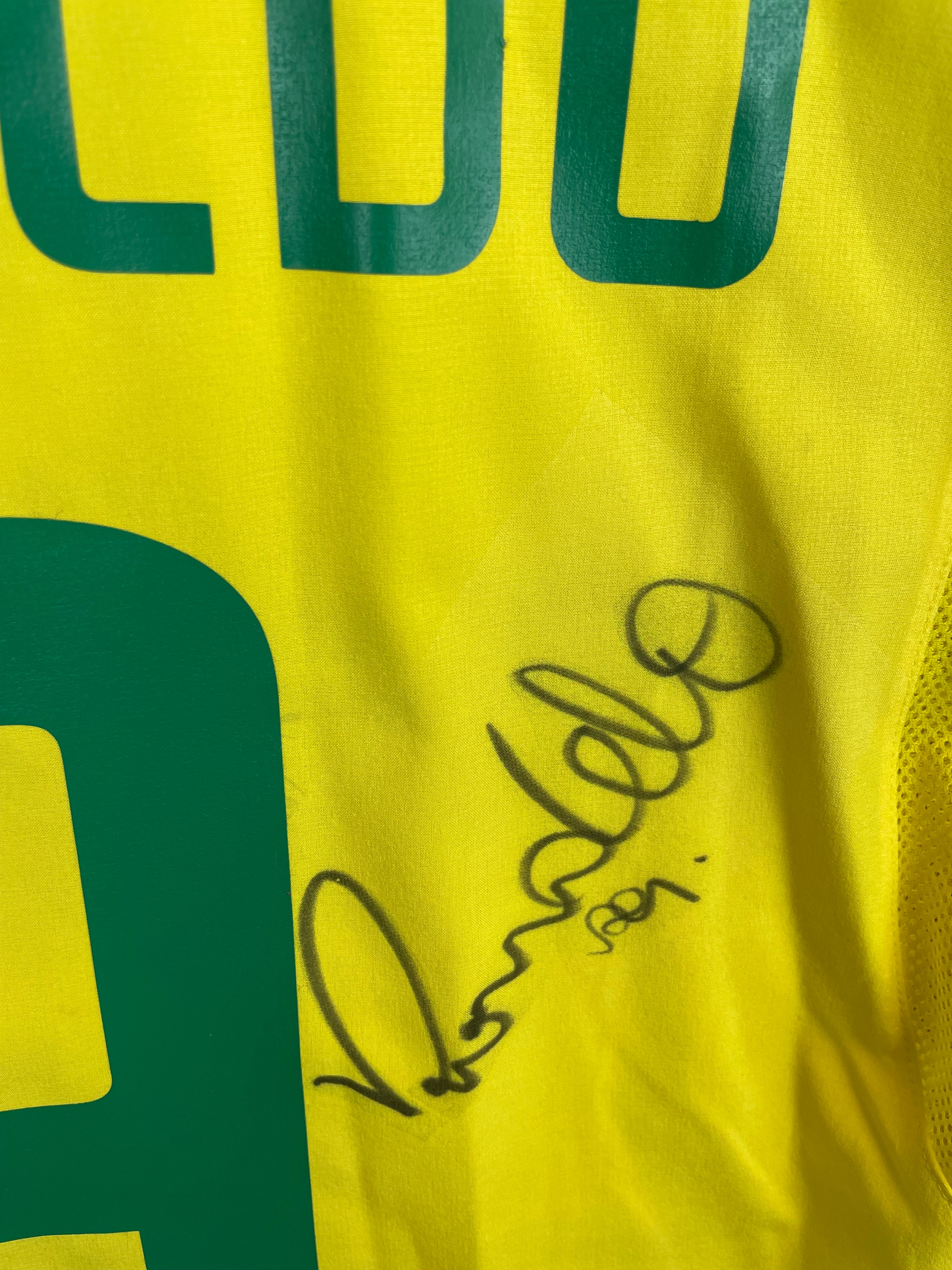 Ronaldo Nazario Brasilien 02/04 SIGNIERTES Spielertrikot Heimtrikot - M