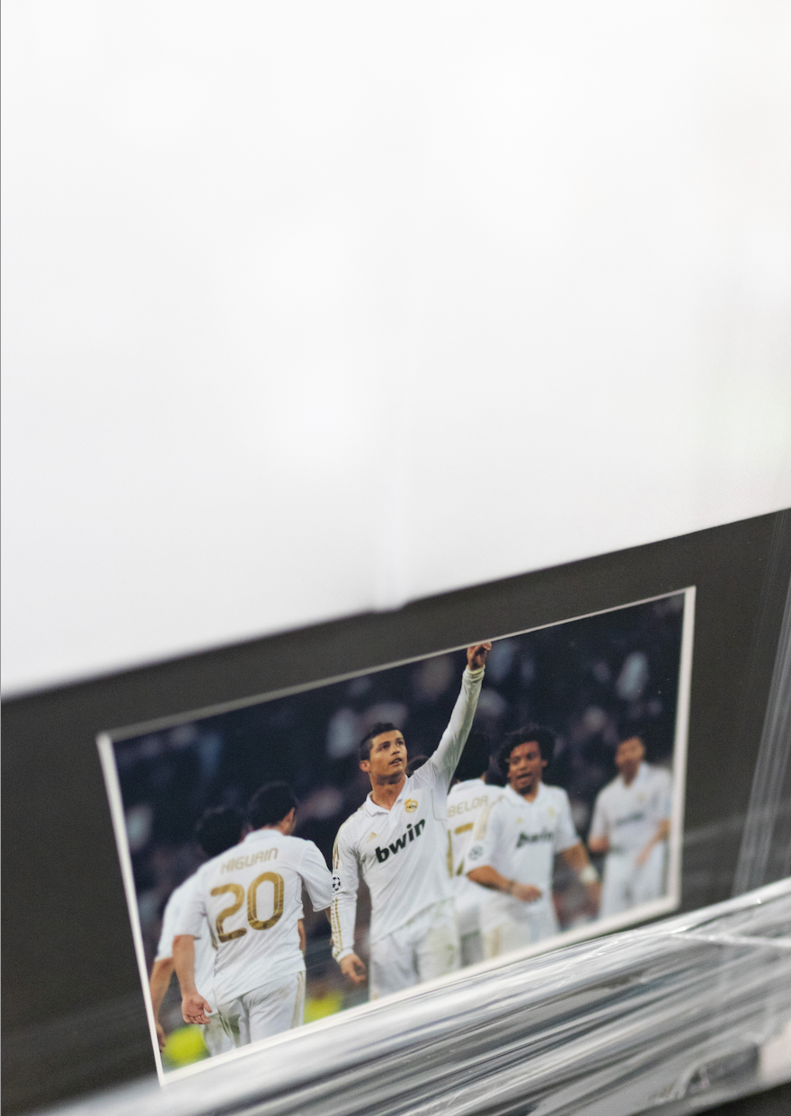 Cristiano Ronaldo Real Madrid 11/12 SIGNERET hjemmebanetrøje - L