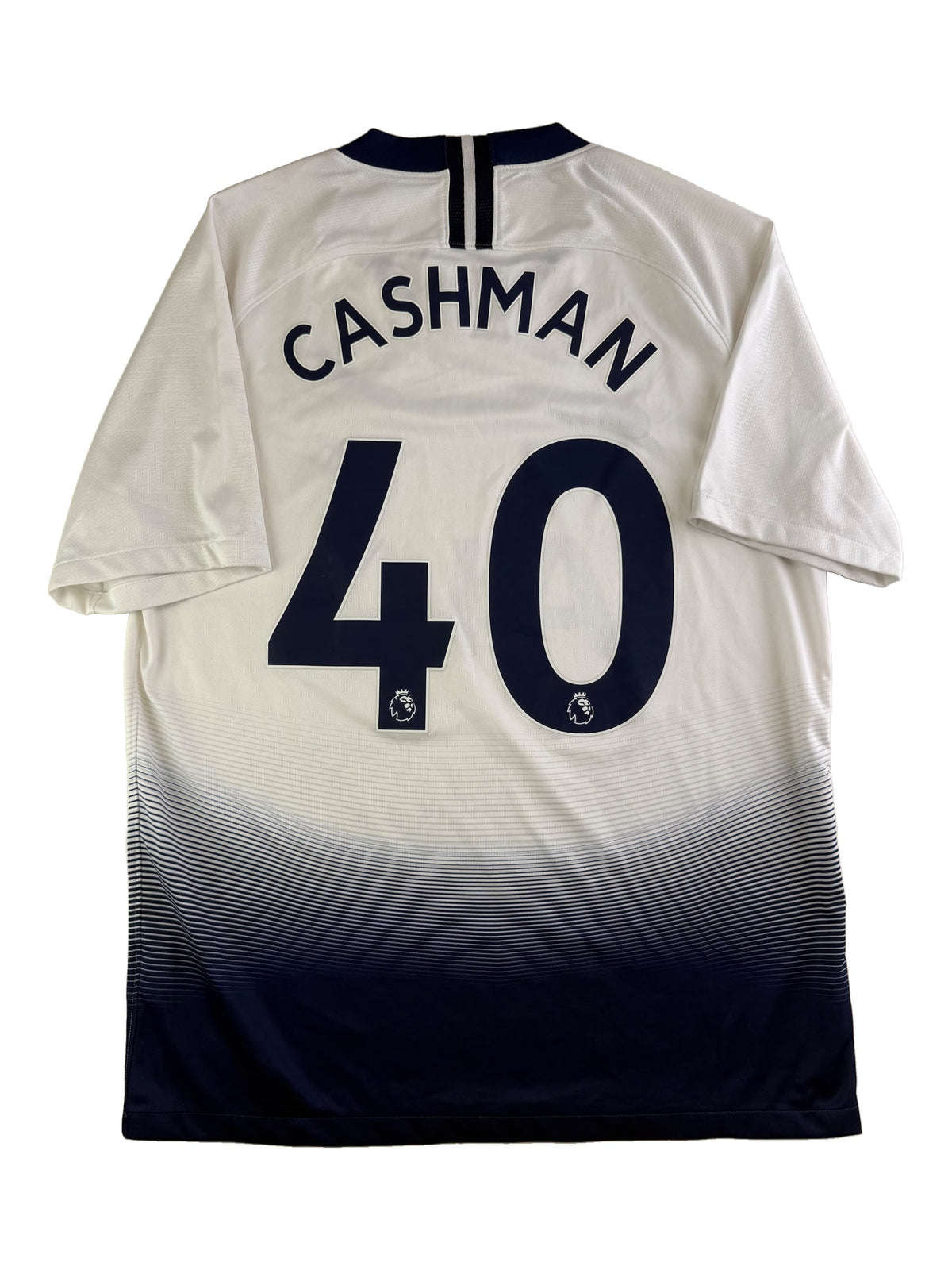 Tottenham 18/19 - L · bagside