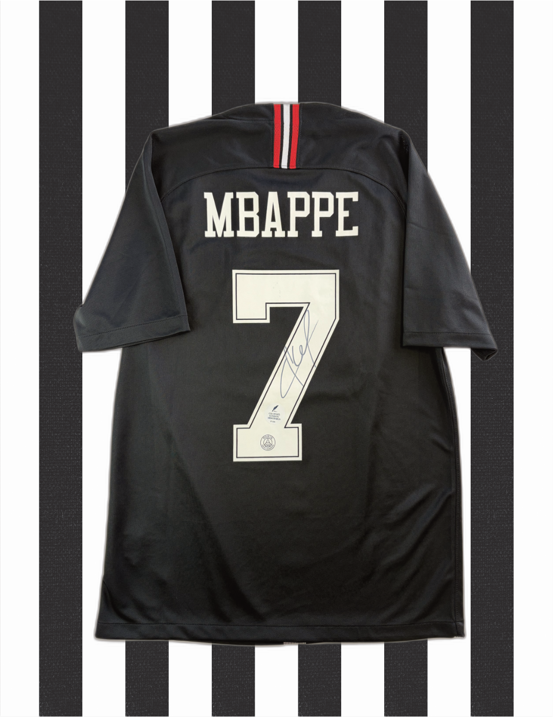 Kylian Mbappe PSG 18/19 SIGNED - M