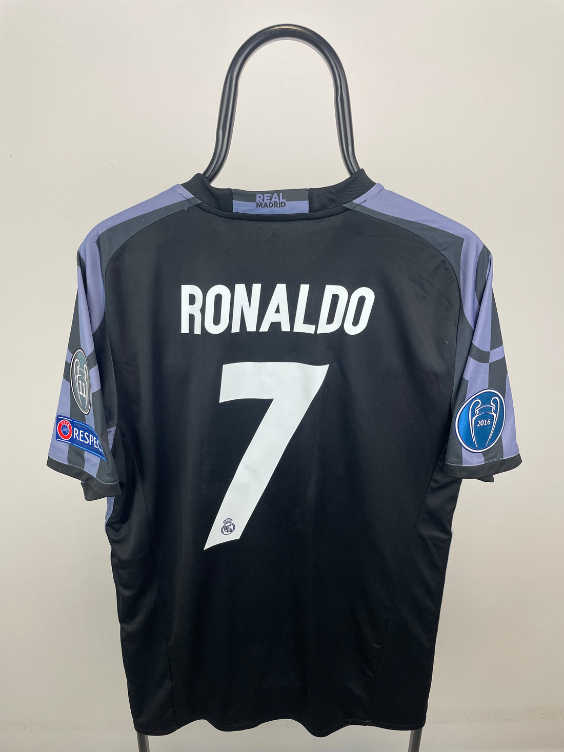 Cristiano Ronaldo Real Madrid 16/17 3. Trikot – L