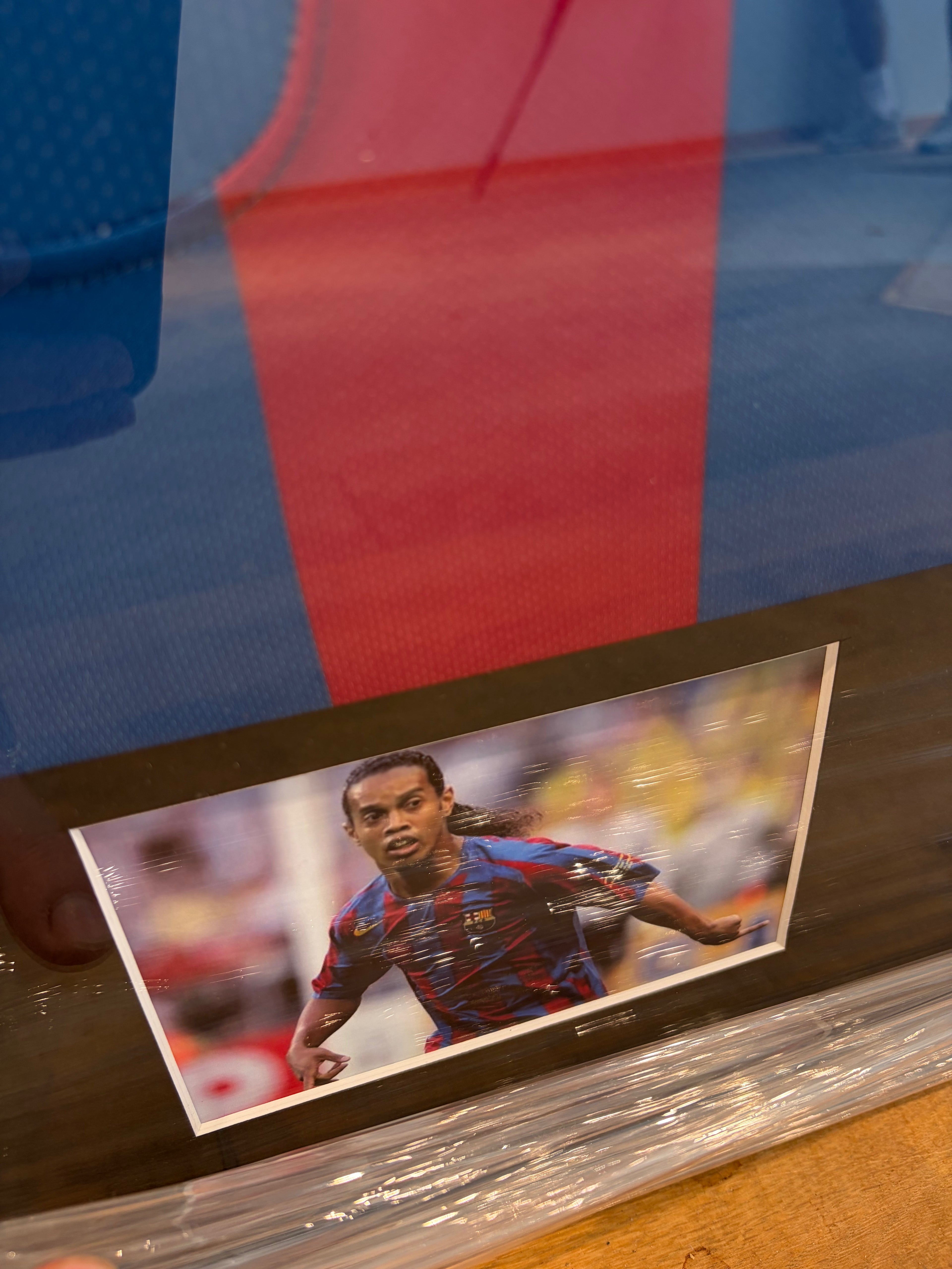 Ronaldinho Barcelona 05/06 SIGNIERT