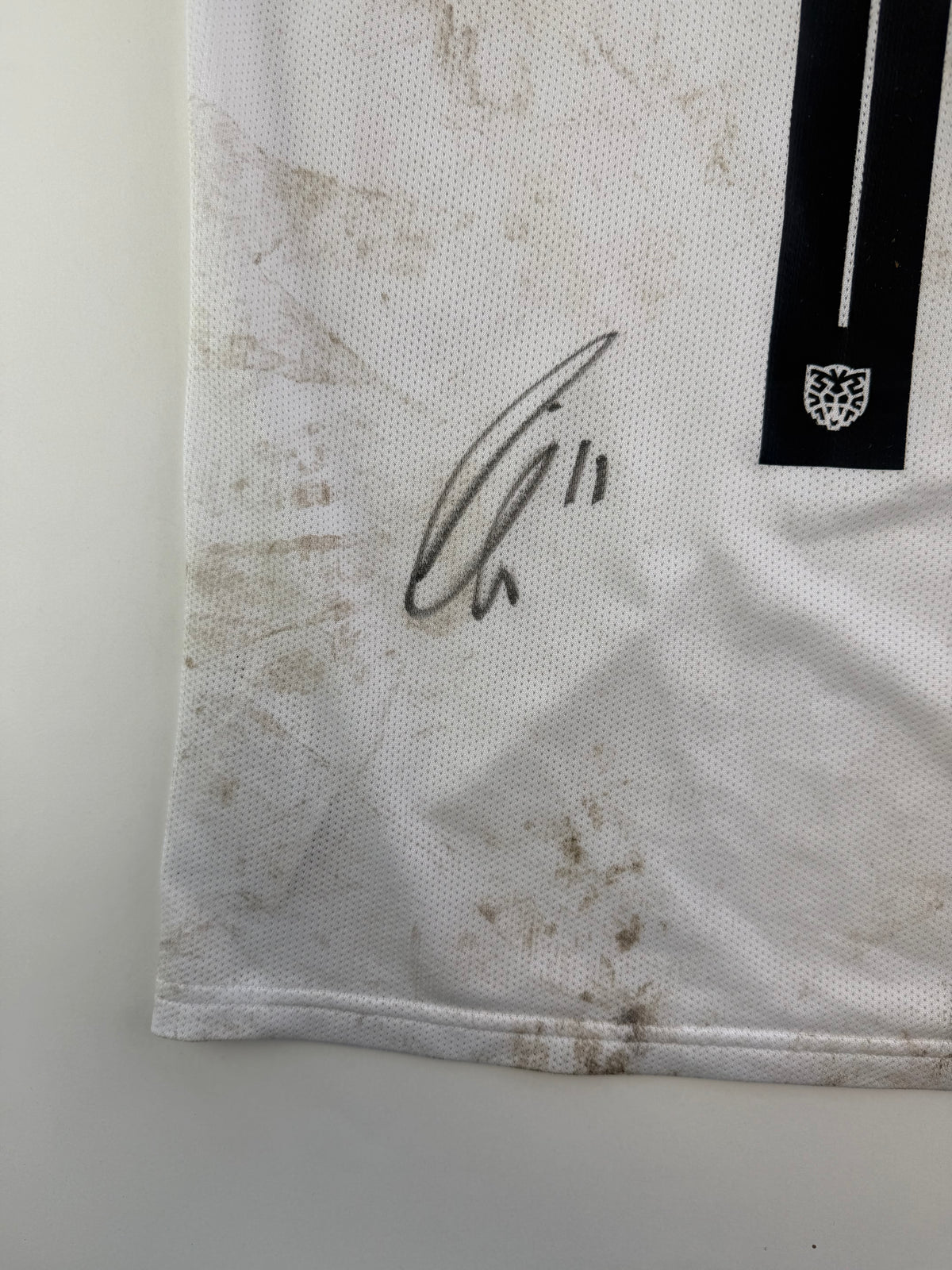 Alexander Lind FCN 21/22 Pride Matchworn