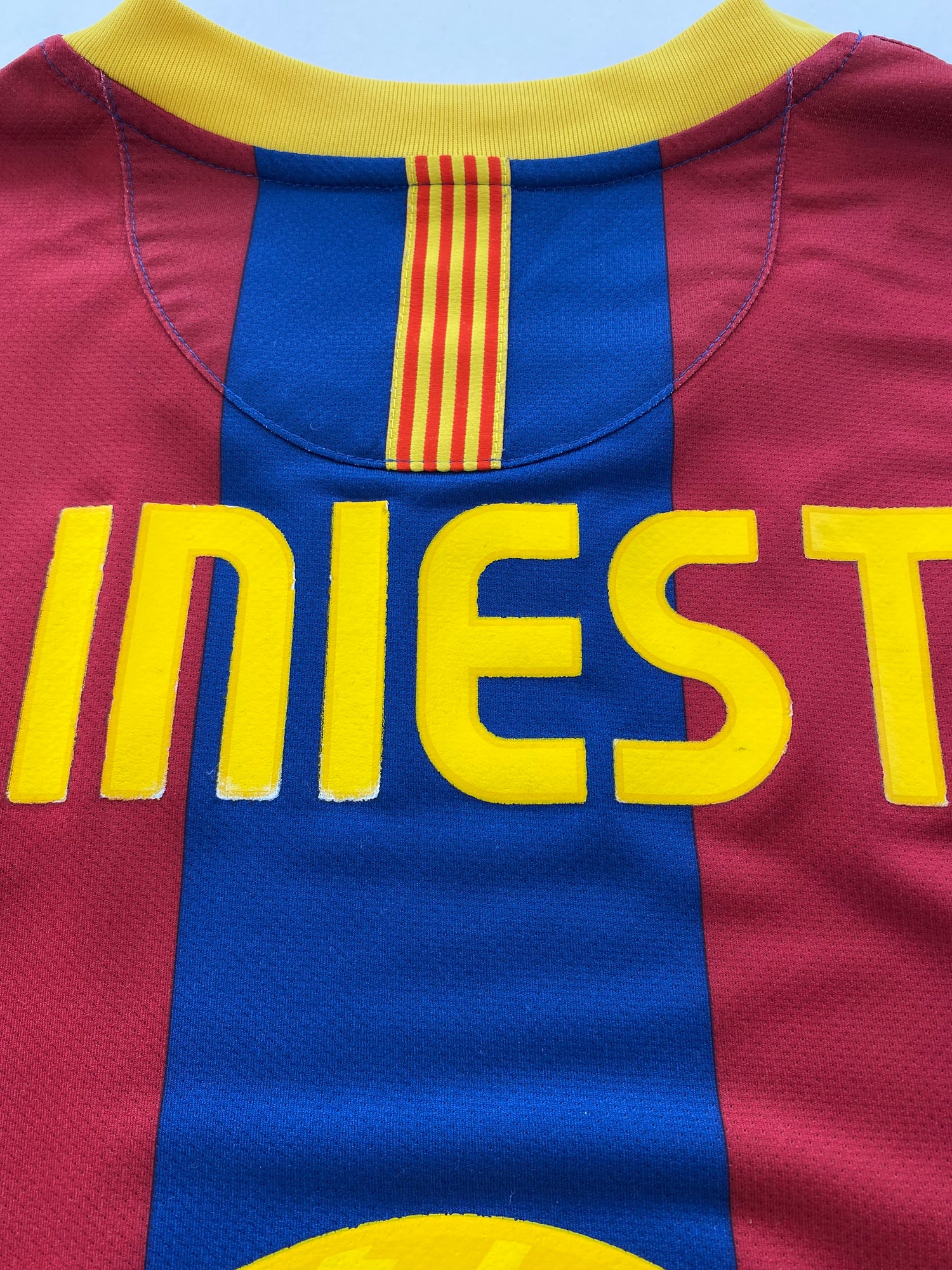 Andres Iniesta FC Barcelona 10/11 - L